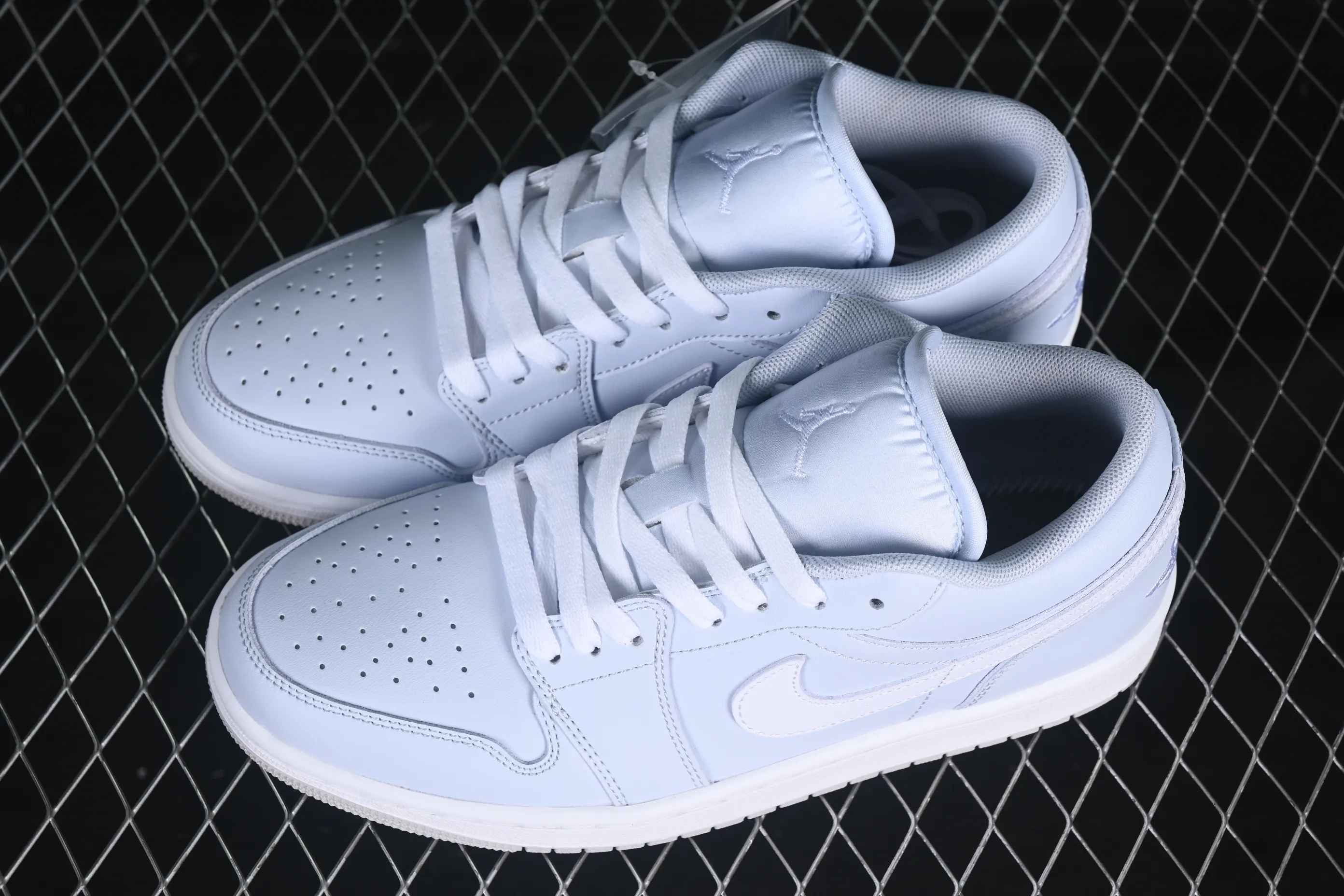 All categories Air Jordan Jordan series basketball shoes Air Jordan 1 Low Air Jordan 1 Low AJ1 Joe 1 light blue low-top cultural and casual sneakers FV8486-400